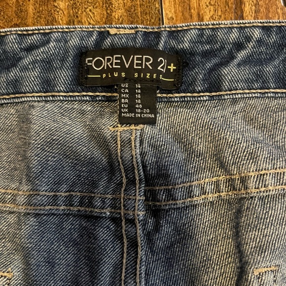 Forever 21 Blue Denim Shorts with Cream Lace - Picture 4 of 5